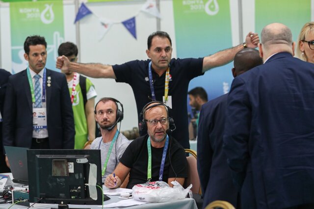     مدال برنز وزنه برداران ایران در بازی های کشورهای اسلامی