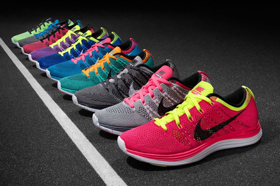 What are the characteristics of sports shoes?