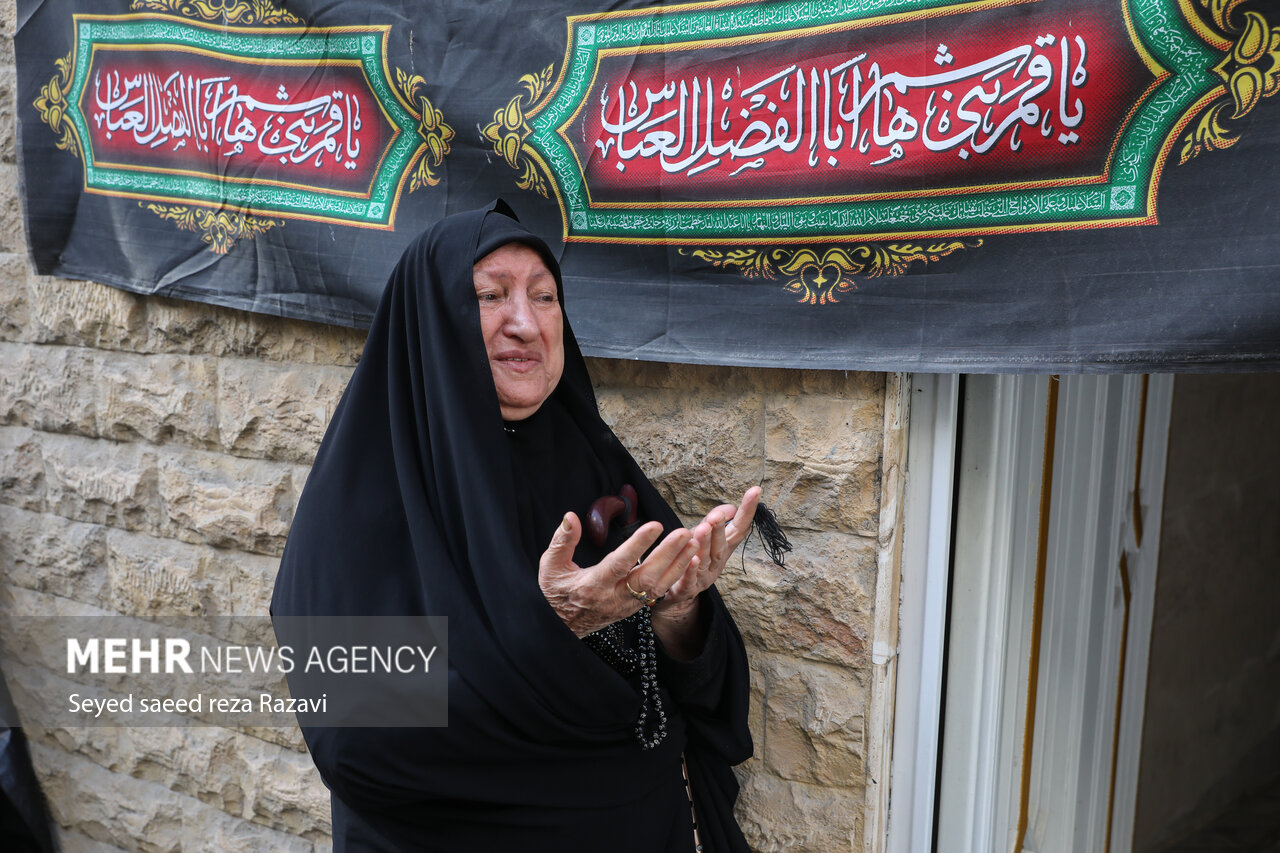 زیارتگاه خانه زنان در کوچه پس کوچه حسینیه ایران