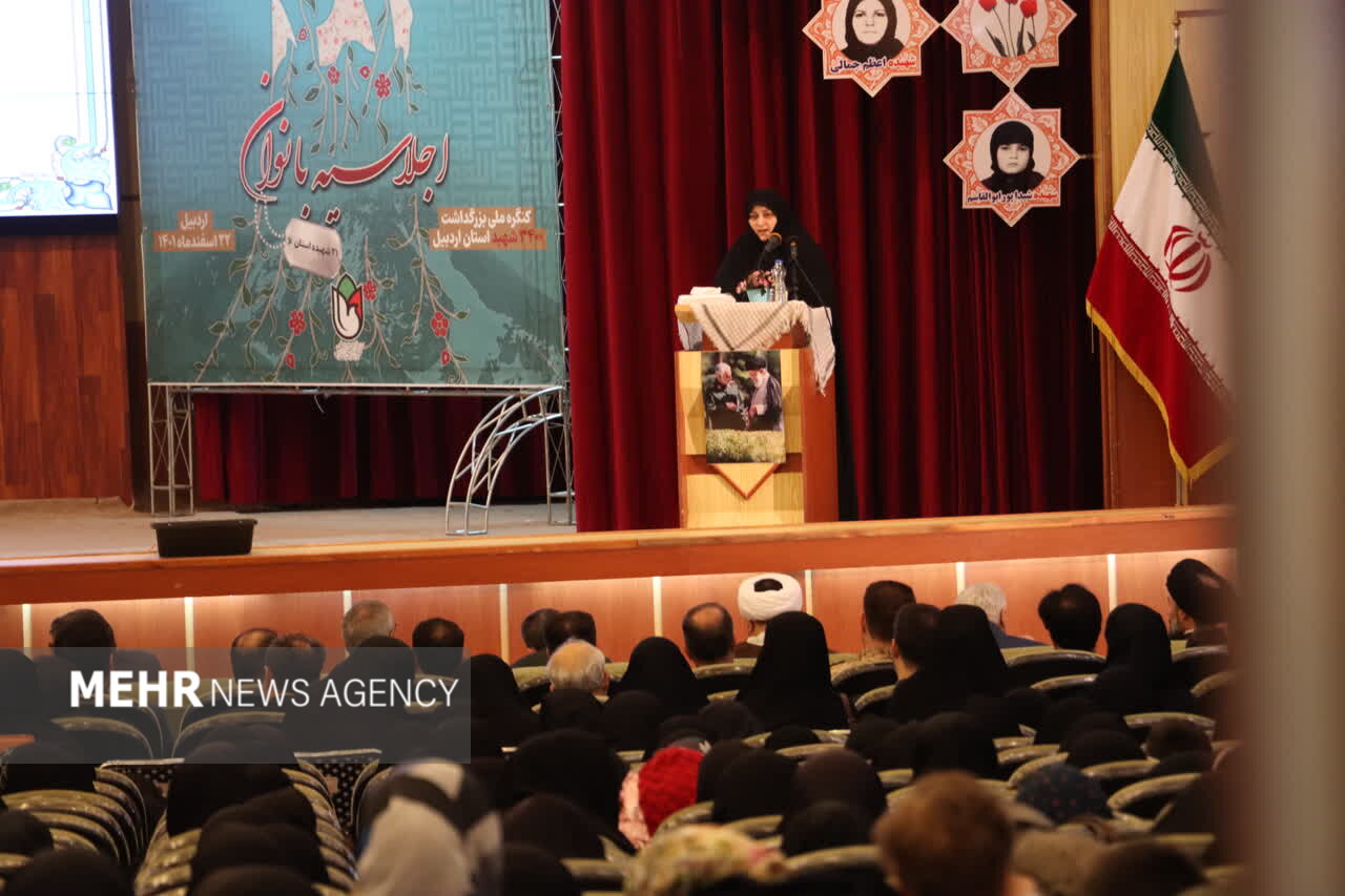 انقلاب اسلامی به زنان هویتی عزتمندانه بخشید - خبرگزاری مهر | اخبار ایران و جهان