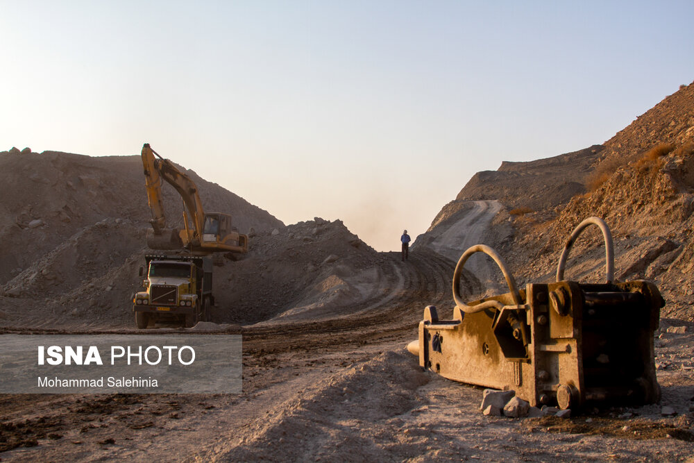 ساخت راه‌آهن بوشهر - شیراز در کدام مرحله است؟