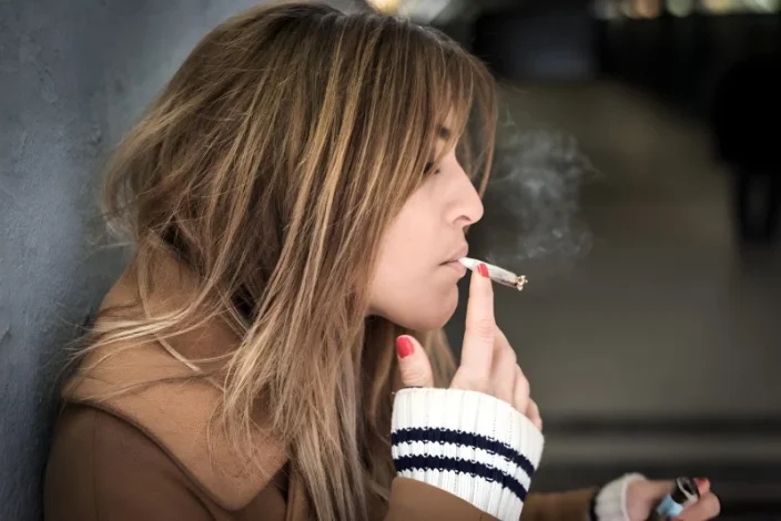 پزشکی ترک سیگار در زنان؛ موانع و راهکارهای مؤثر